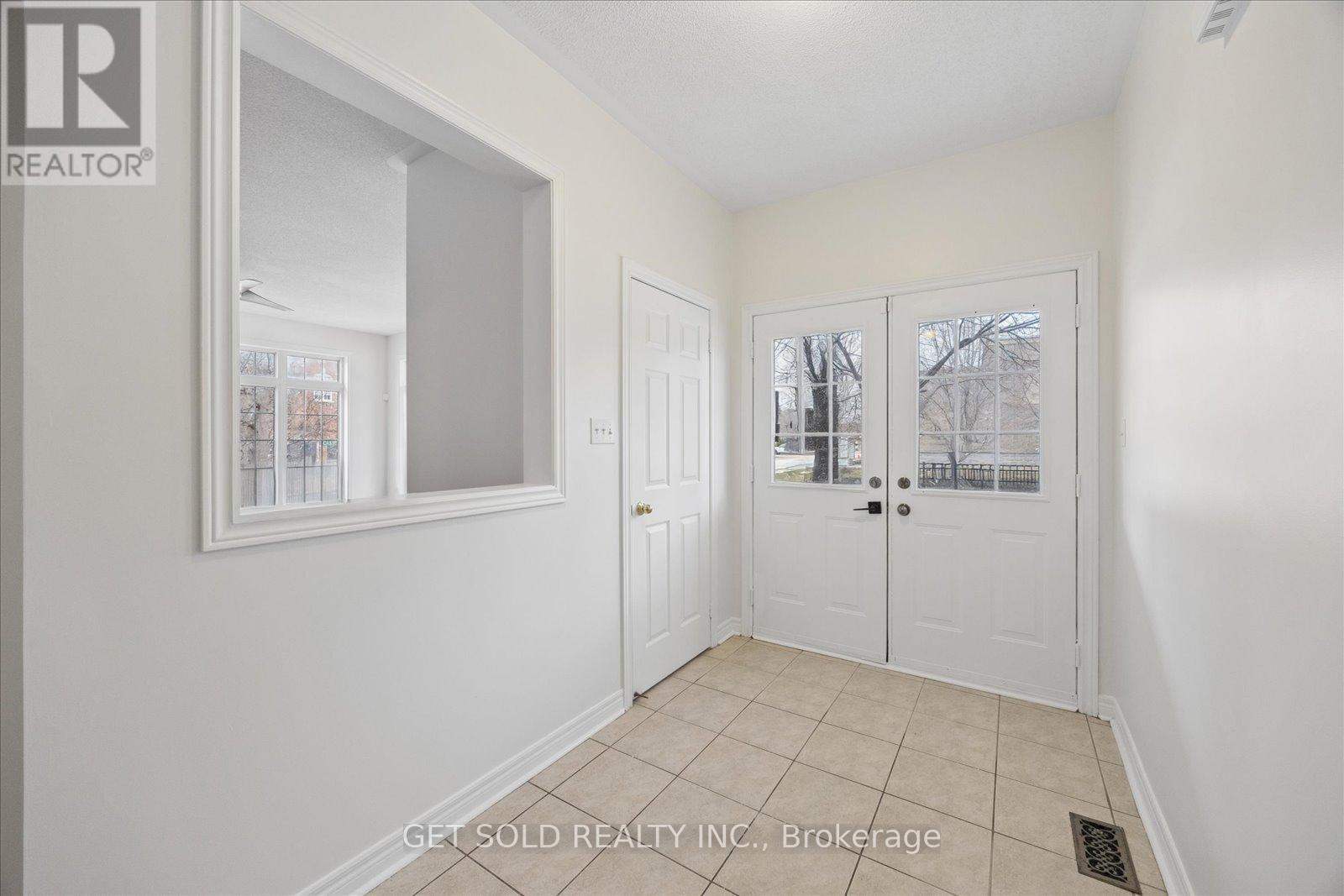 16 Deerchase Road, Brampton, Ontario  L6P 2L4 - Photo 7 - W13041140