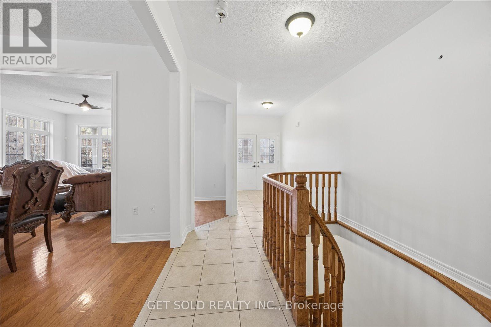 16 Deerchase Road, Brampton, Ontario  L6P 2L4 - Photo 9 - W13041140