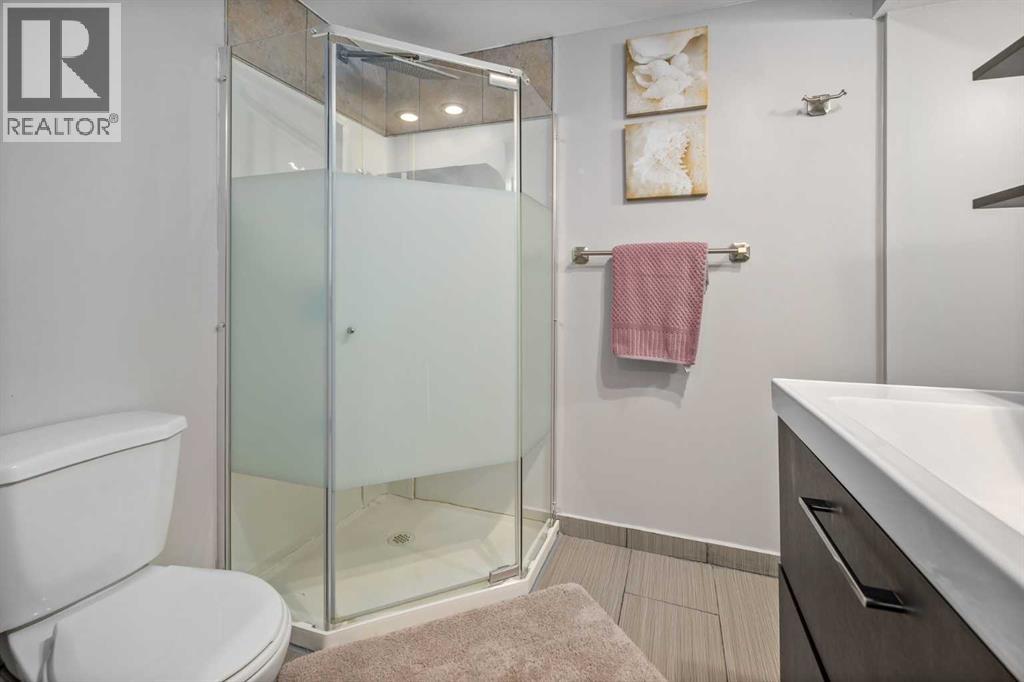 220 Douglas Glen Bay Se, Calgary, Alberta  T2Z 2M9 - Photo 27 - A2297250
