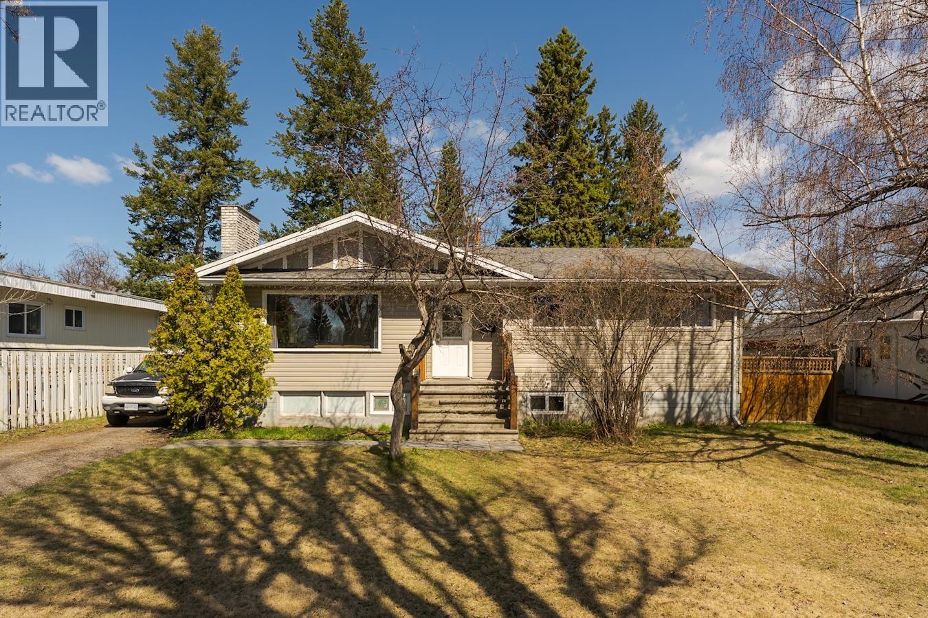 116 Mckenzie Avenue, Prince George, British Columbia  V2L 4N4 - Photo 2 - R3115462