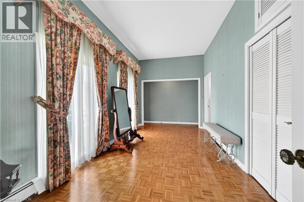 213 Stone Church Road W, Hamilton, Ontario  L9B 1A2 - Photo 24 - 40822618