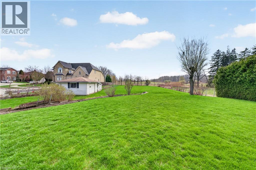 213 Stone Church Road W, Hamilton, Ontario  L9B 1A2 - Photo 42 - 40822618