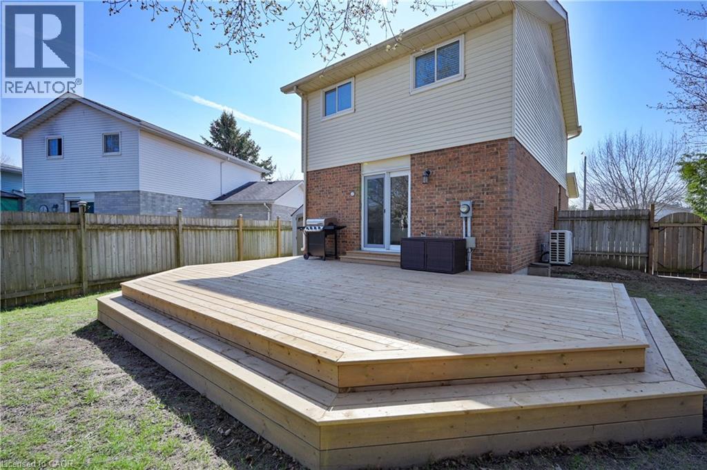 122 Foxhunt Road, Waterloo, Ontario  N2K 3N1 - Photo 37 - 40823474