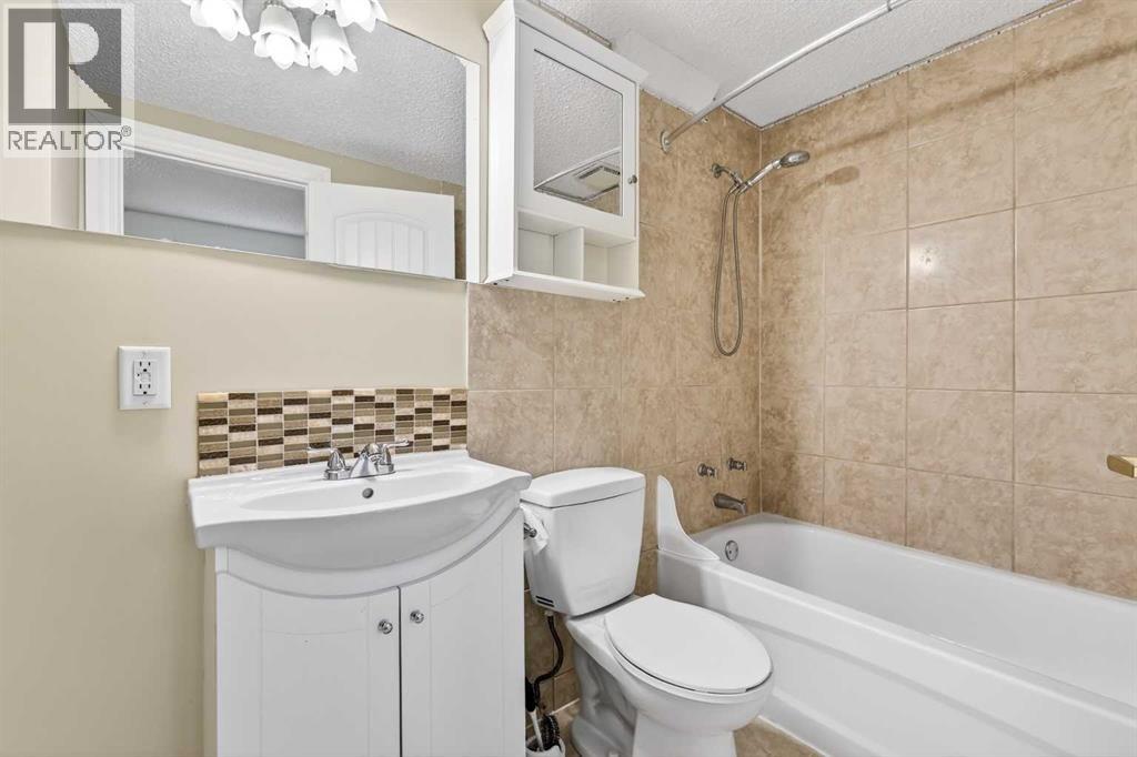 111 Sanderling Rise Nw, Calgary, Alberta  T3K 3B4 - Photo 34 - A2299200