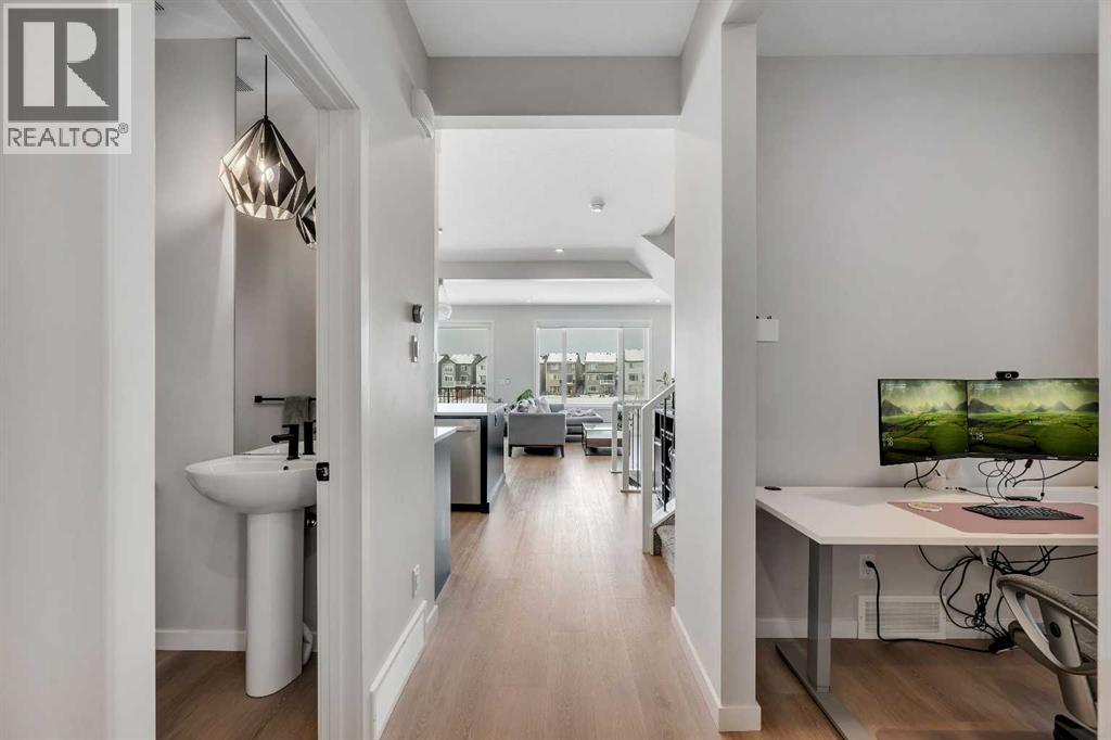 23 Savoy Terrace Se, Calgary, Alberta  T3S 0C6 - Photo 4 - A2299853