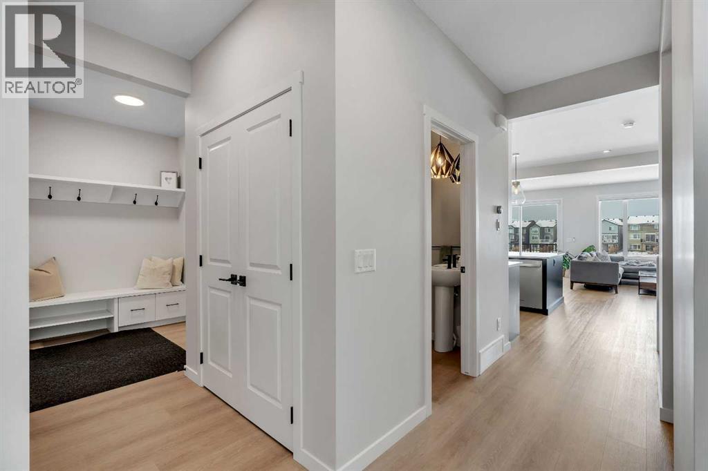 23 Savoy Terrace Se, Calgary, Alberta  T3S 0C6 - Photo 3 - A2299853