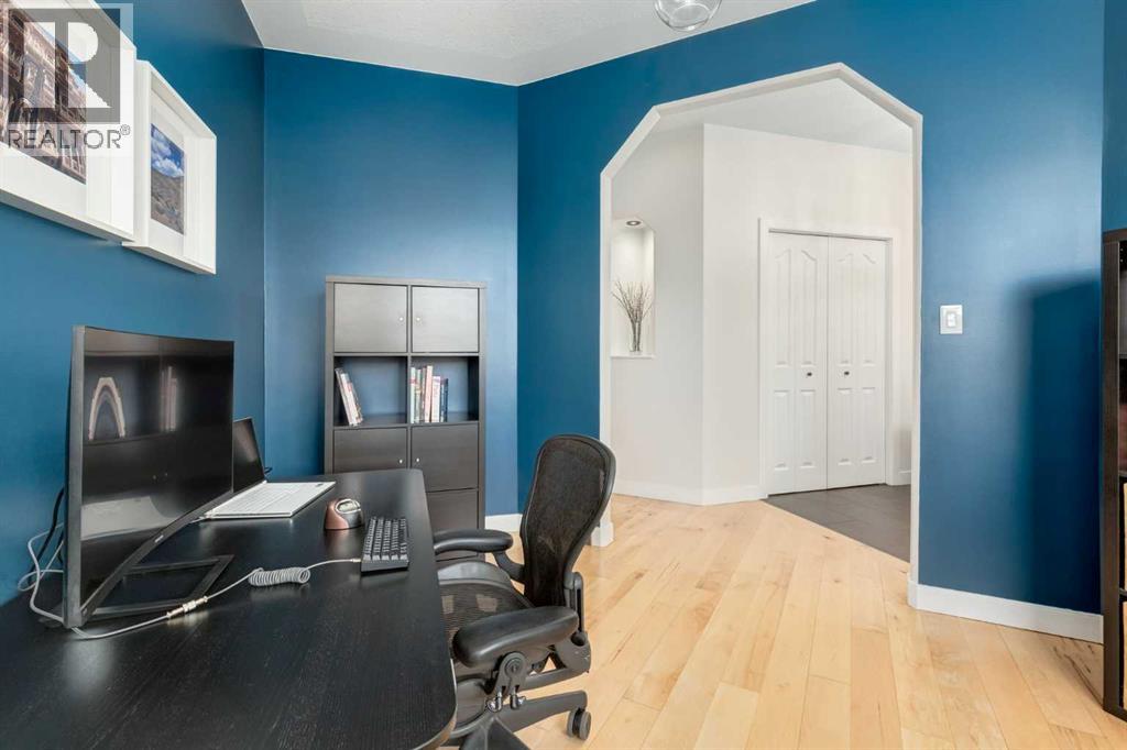 429 11 Avenue NE, Calgary, Alberta  T2E 0Z4 - Photo 5 - A2303490