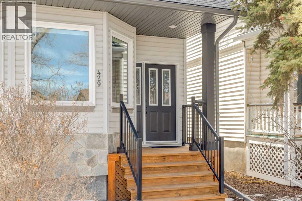 429 11 Avenue NE, Calgary, Alberta  T2E 0Z4 - Photo 2 - A2303490
