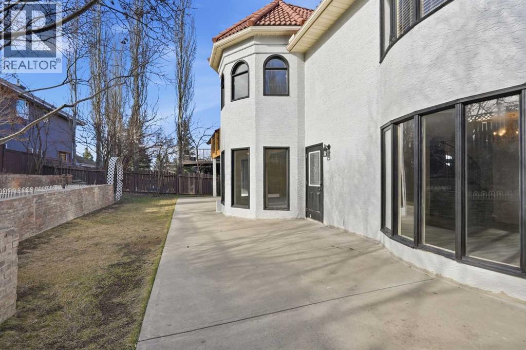 91 Patterson Crescent SW, Calgary, Alberta  T3J 2B9 - Photo 48 - A2303800