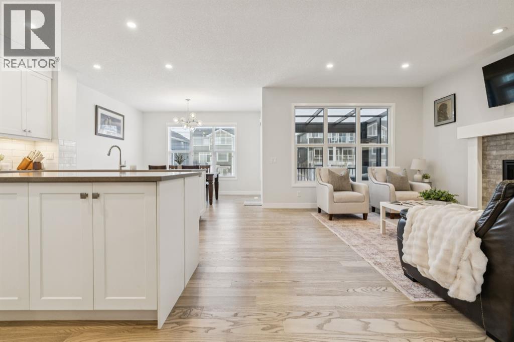 55 Sundown Crescent, Cochrane, Alberta  T4C 2T2 - Photo 6 - A2304597