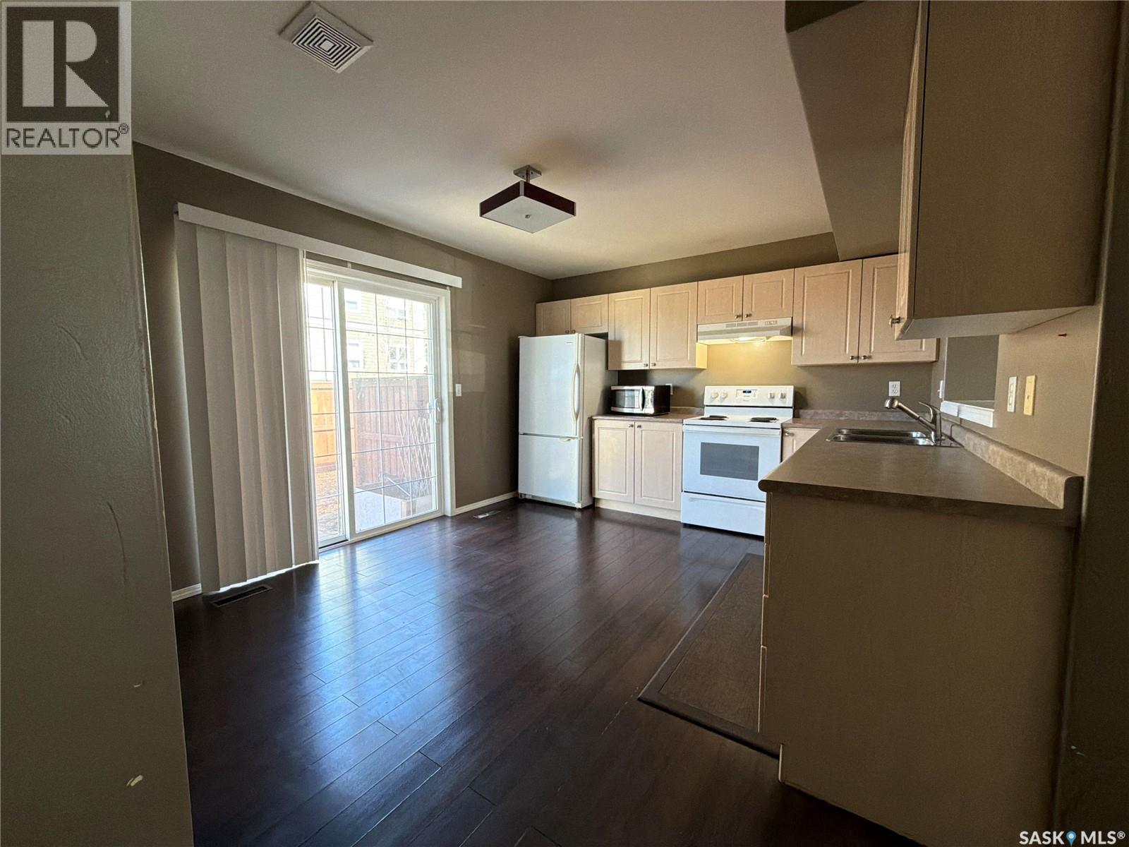 205 815 Kristjanson Road, Saskatoon, Saskatchewan  S7S 1M6 - Photo 4 - SK033813