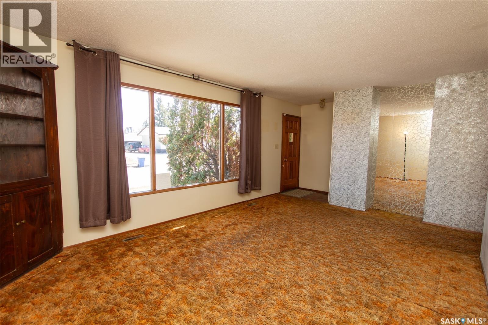 1581 110th Street, North Battleford, Saskatchewan  S9A 2J5 - Photo 2 - SK033676