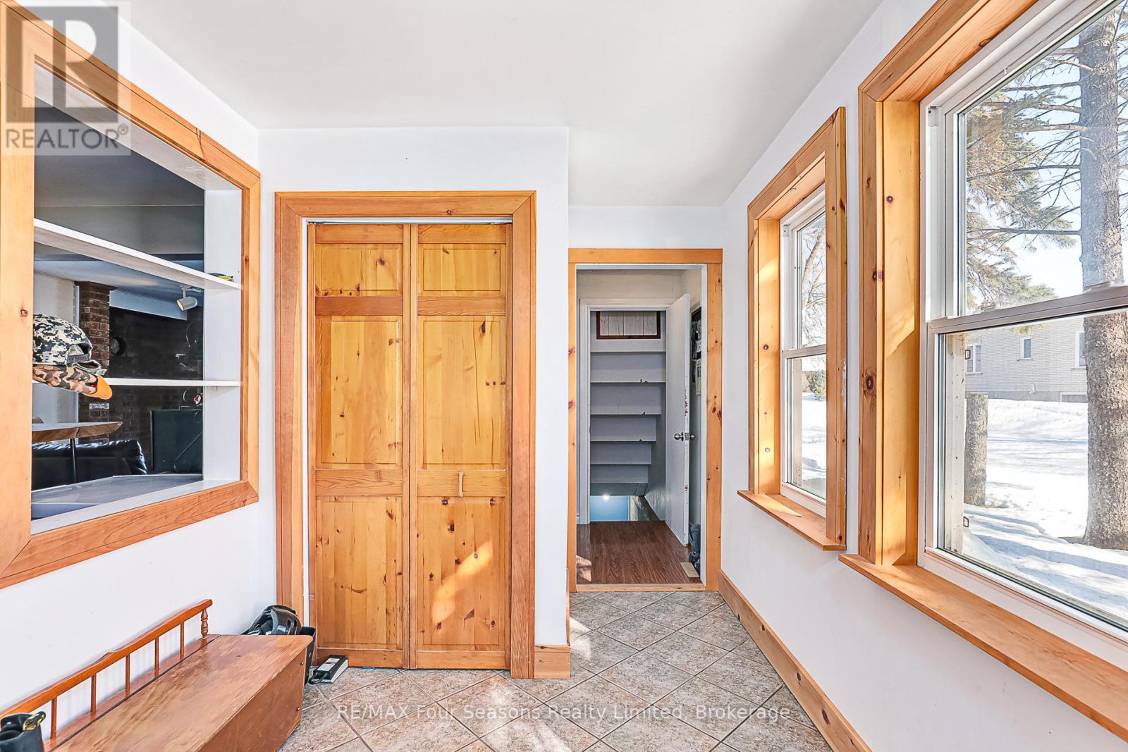 1046 County 124 Road N, Clearview, Ontario  N0C 1M0 - Photo 12 - S12811498