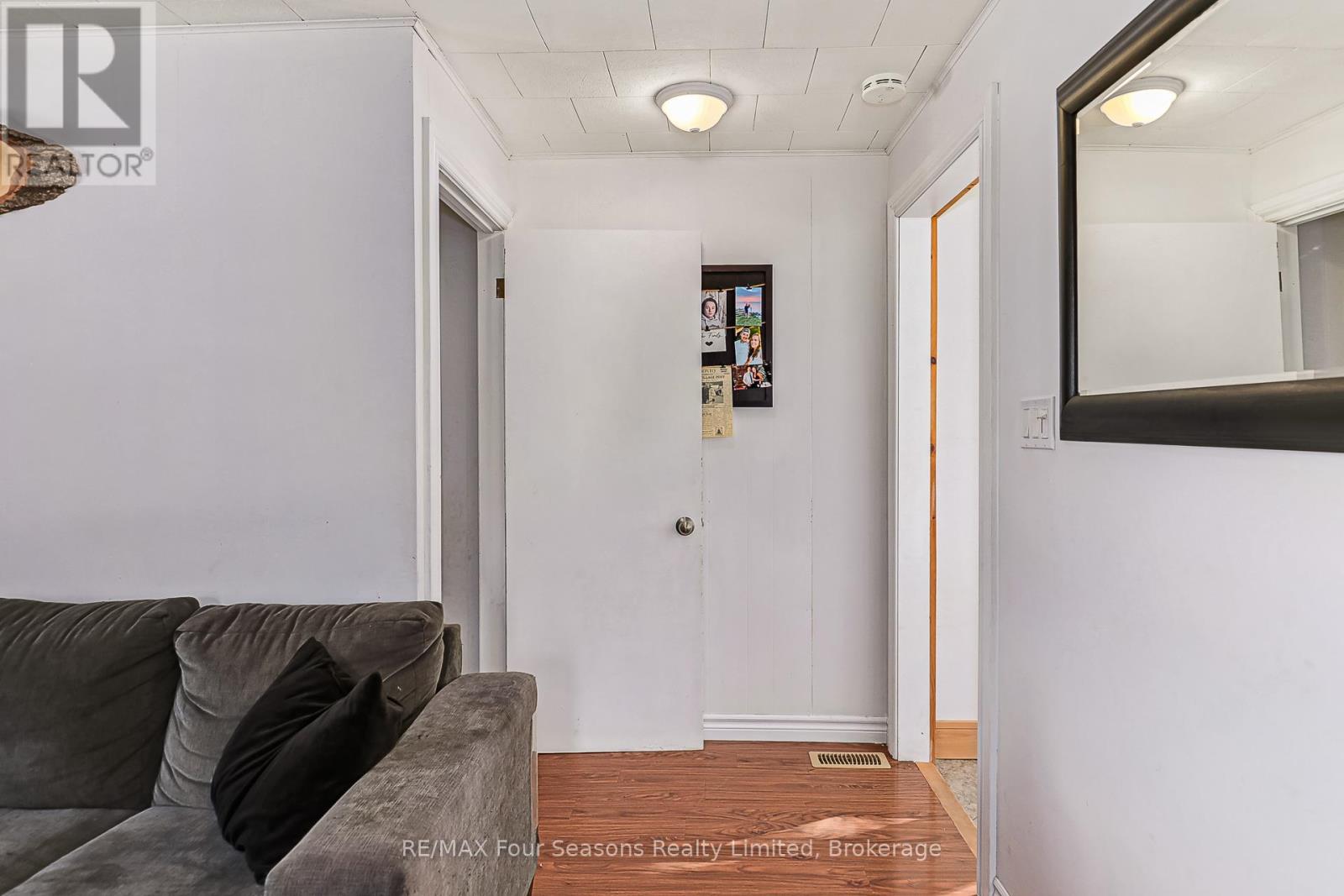 1046 County 124 Road N, Clearview, Ontario  N0C 1M0 - Photo 21 - S12811498