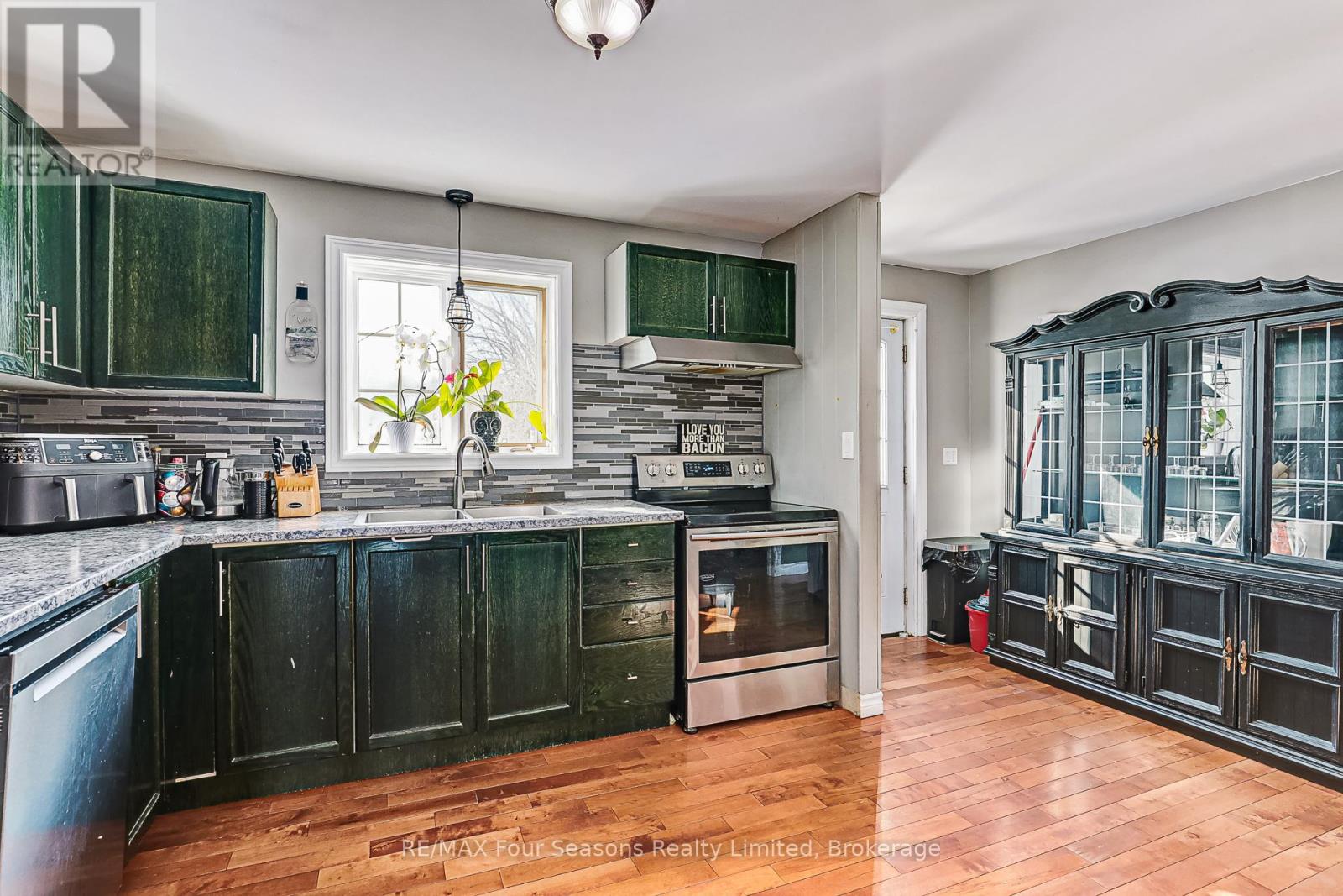 1046 County 124 Road N, Clearview, Ontario  N0C 1M0 - Photo 14 - S12811498