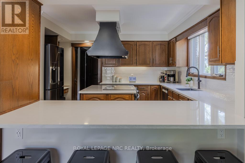 4 Maplewood Drive, St. Catharines, Ontario  L2M 3P1 - Photo 12 - X13041054