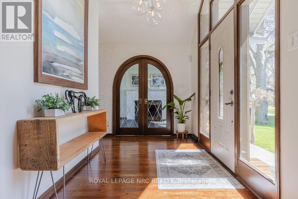 4 Maplewood Drive, St. Catharines, Ontario  L2M 3P1 - Photo 5 - X13041054