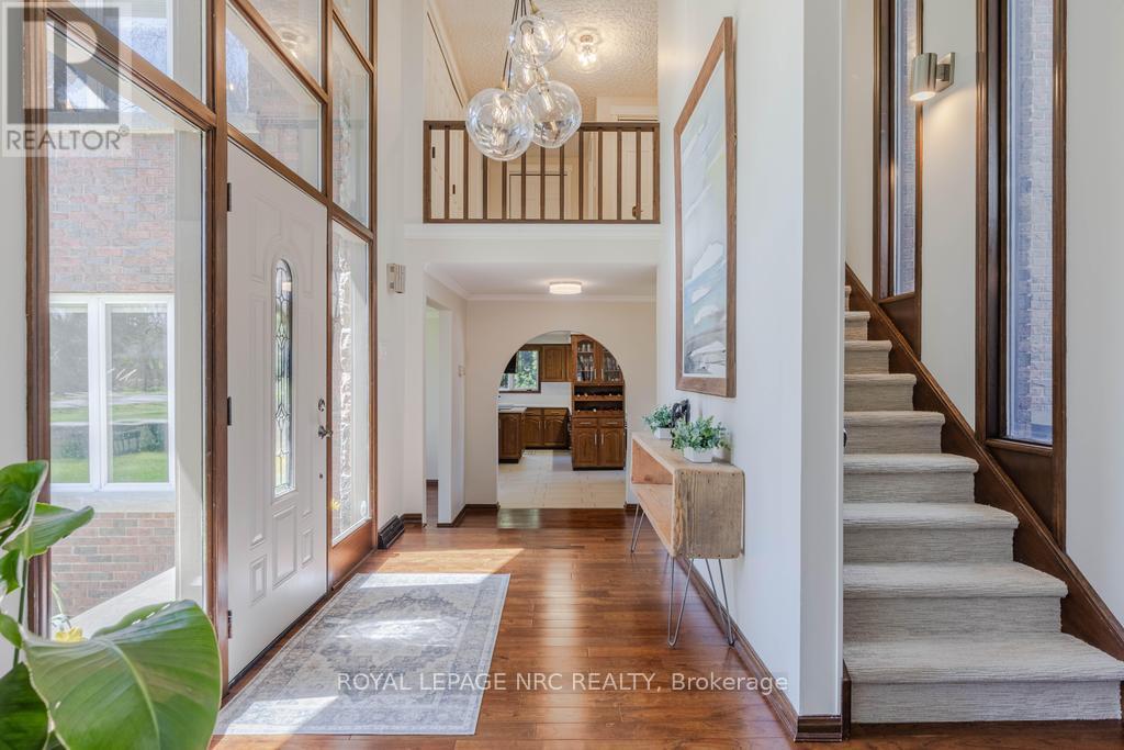 4 Maplewood Drive, St. Catharines, Ontario  L2M 3P1 - Photo 6 - X13041054