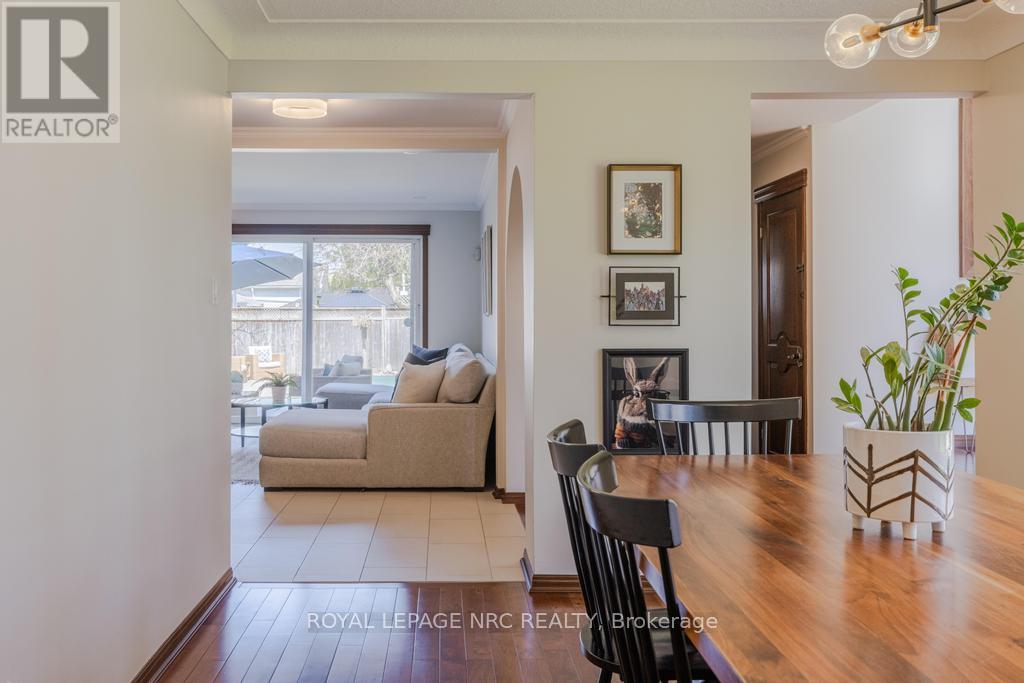 4 Maplewood Drive, St. Catharines, Ontario  L2M 3P1 - Photo 8 - X13041054