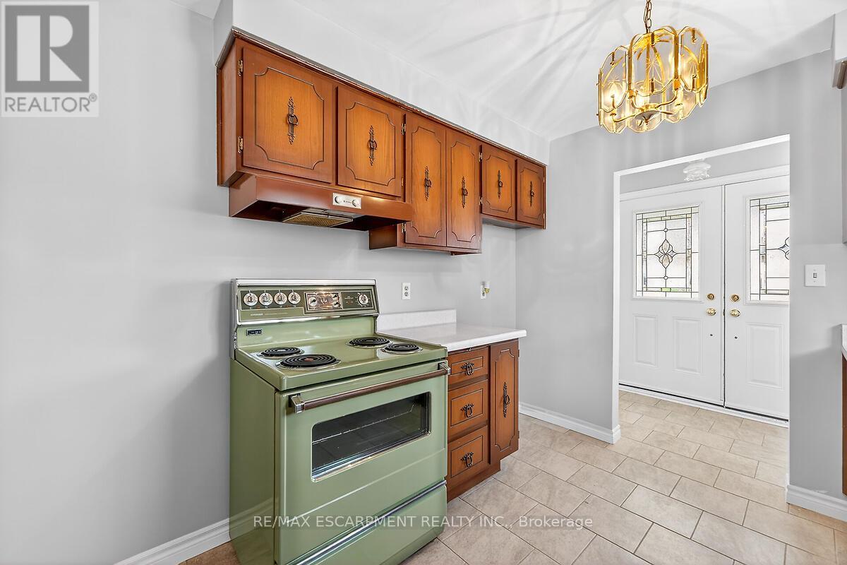 35 Rangeview Court, Hamilton, Ontario  L8W 1J5 - Photo 14 - X13041058