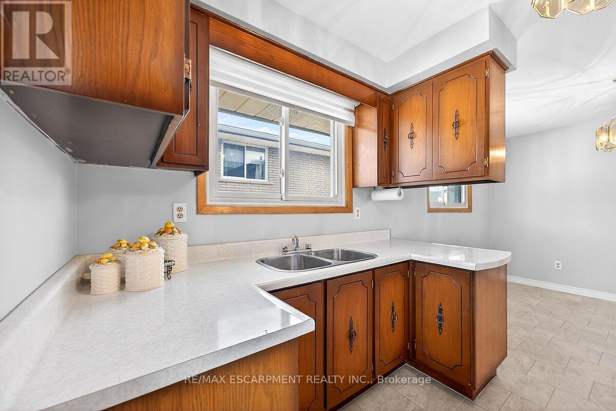 35 Rangeview Court, Hamilton, Ontario  L8W 1J5 - Photo 15 - X13041058