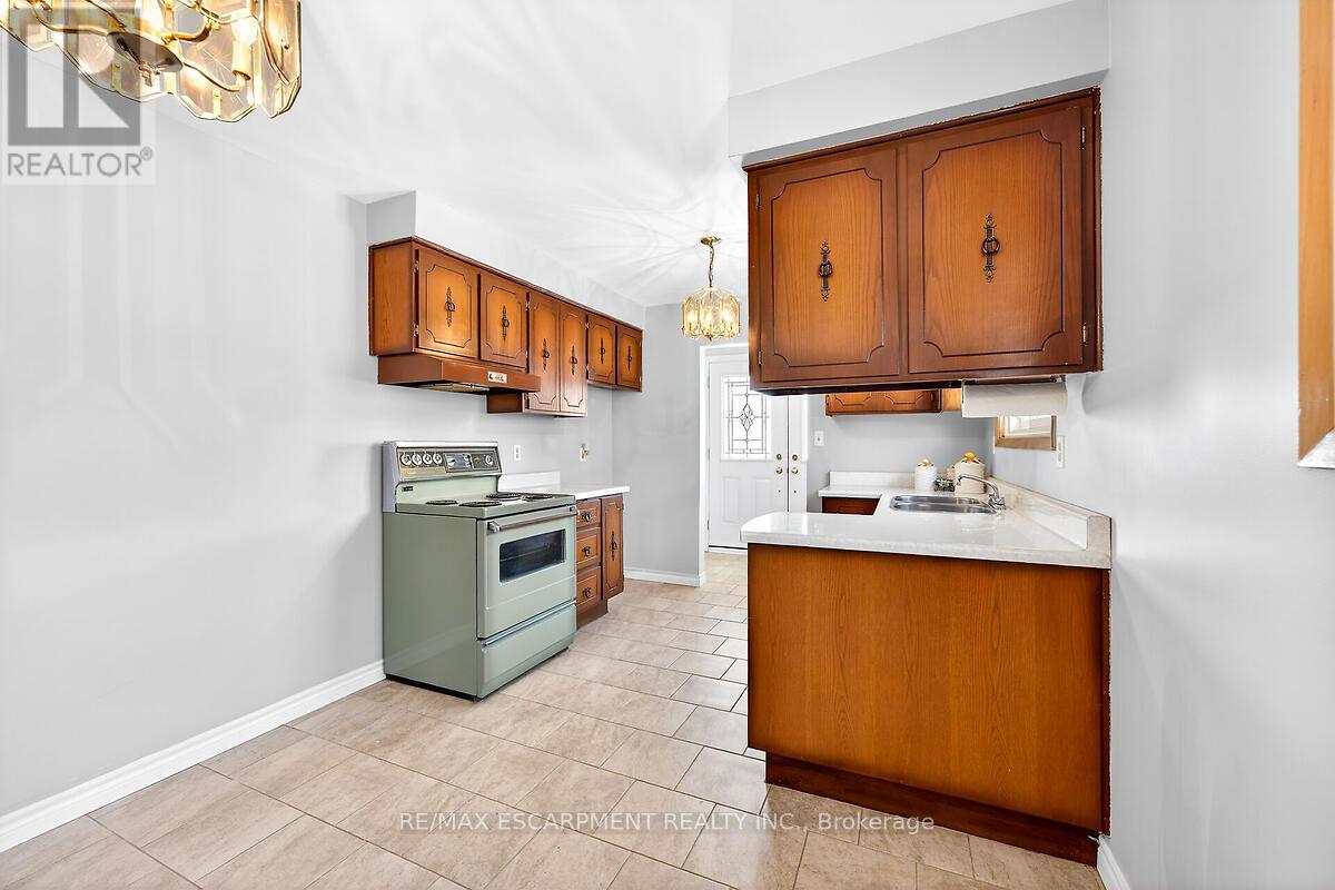 35 Rangeview Court, Hamilton, Ontario  L8W 1J5 - Photo 17 - X13041058