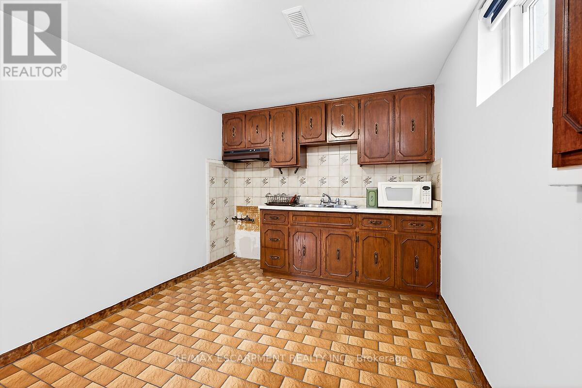 35 Rangeview Court, Hamilton, Ontario  L8W 1J5 - Photo 34 - X13041058