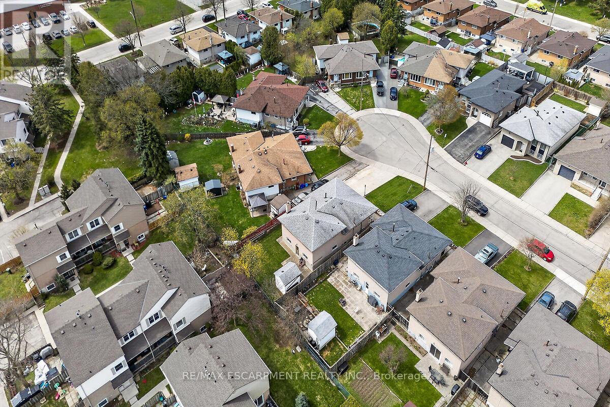 35 Rangeview Court, Hamilton, Ontario  L8W 1J5 - Photo 40 - X13041058