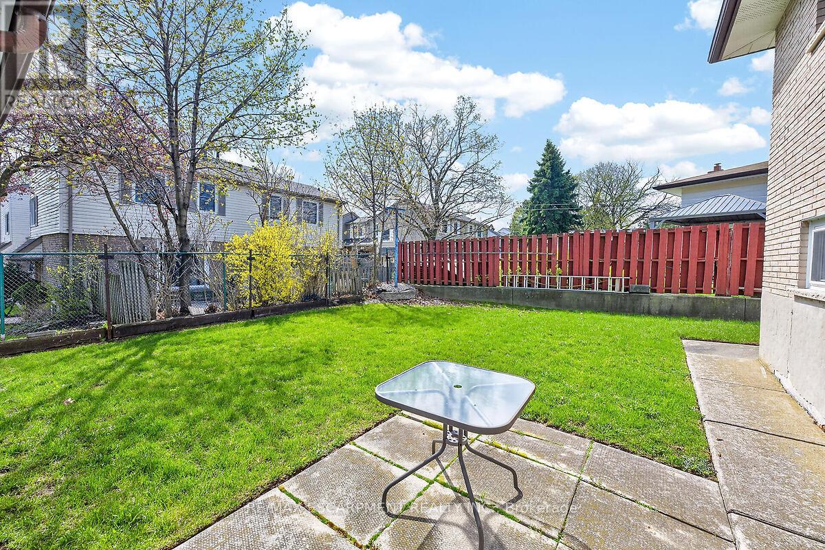 35 Rangeview Court, Hamilton, Ontario  L8W 1J5 - Photo 44 - X13041058