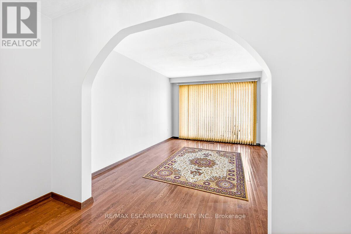 35 Rangeview Court, Hamilton, Ontario  L8W 1J5 - Photo 8 - X13041058