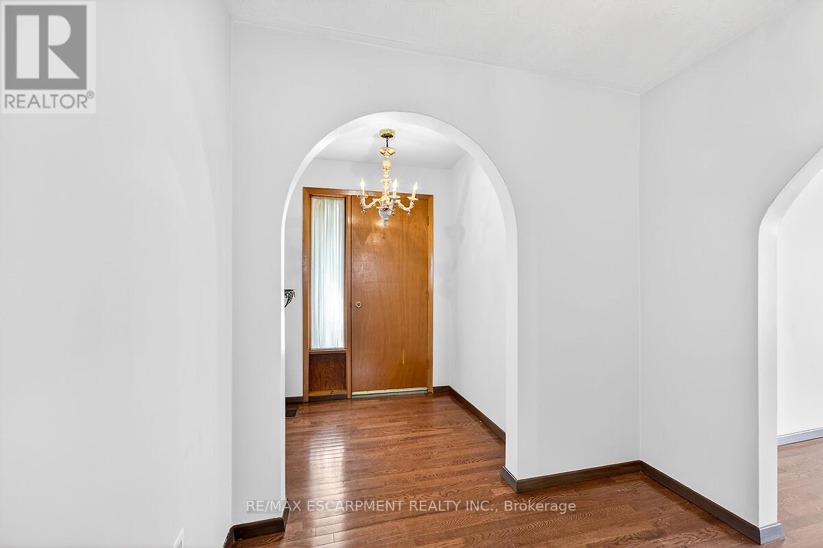 35 Rangeview Court, Hamilton, Ontario  L8W 1J5 - Photo 9 - X13041058