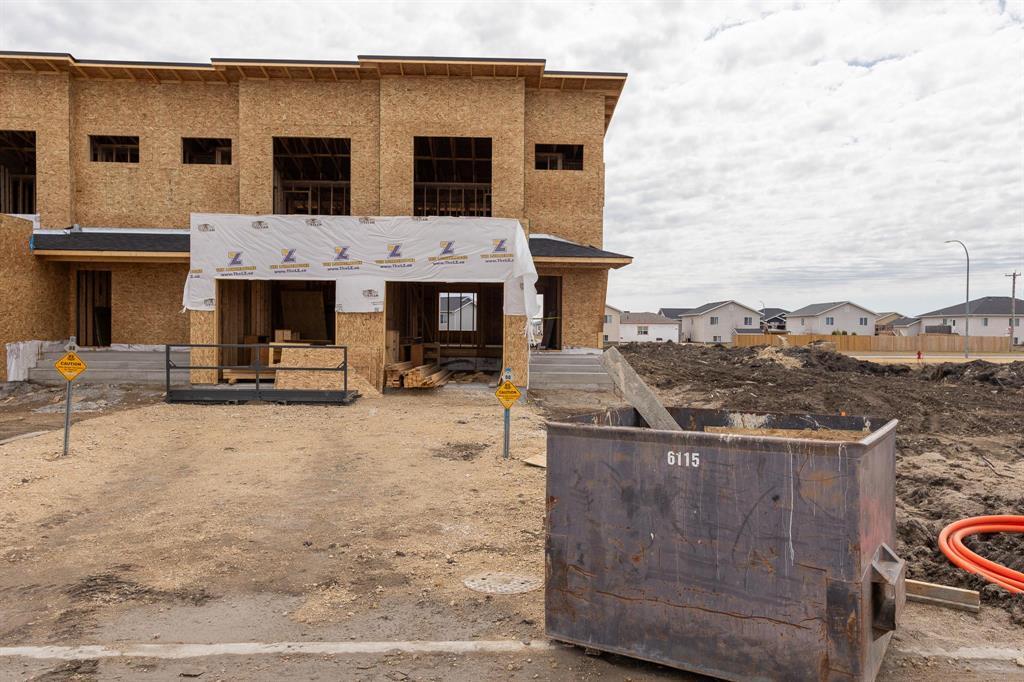 90 Kootenay Way, Steinbach, Manitoba  R5G 2Y1 - Photo 0 - 202608212