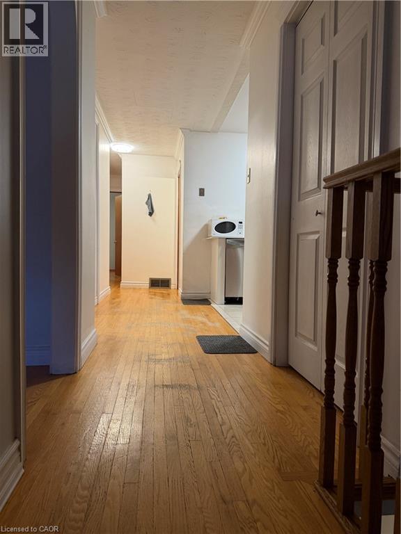 10 Fairington Crescent Unit# Upper, Hamilton, Ontario  L8E 3N4 - Photo 3 - 40824000