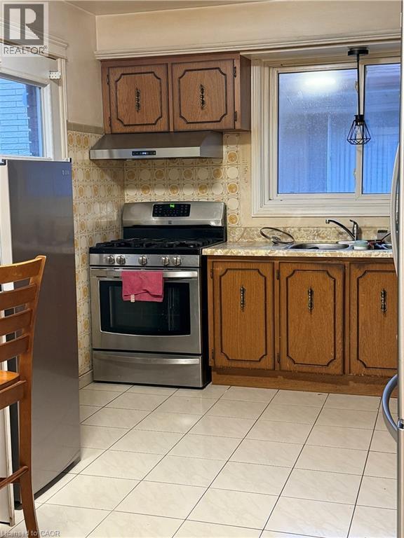 10 Fairington Crescent Unit# Upper, Hamilton, Ontario  L8E 3N4 - Photo 6 - 40824000