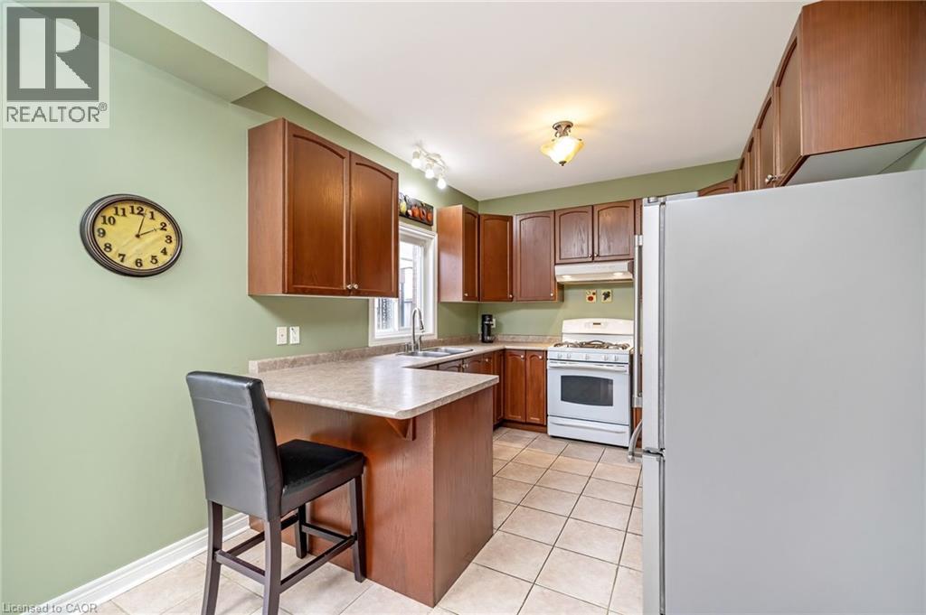 305 Teetzel Drive, Milton, Ontario  L9T 0B1 - Photo 10 - 40823678