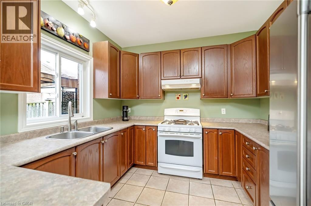 305 Teetzel Drive, Milton, Ontario  L9T 0B1 - Photo 11 - 40823678