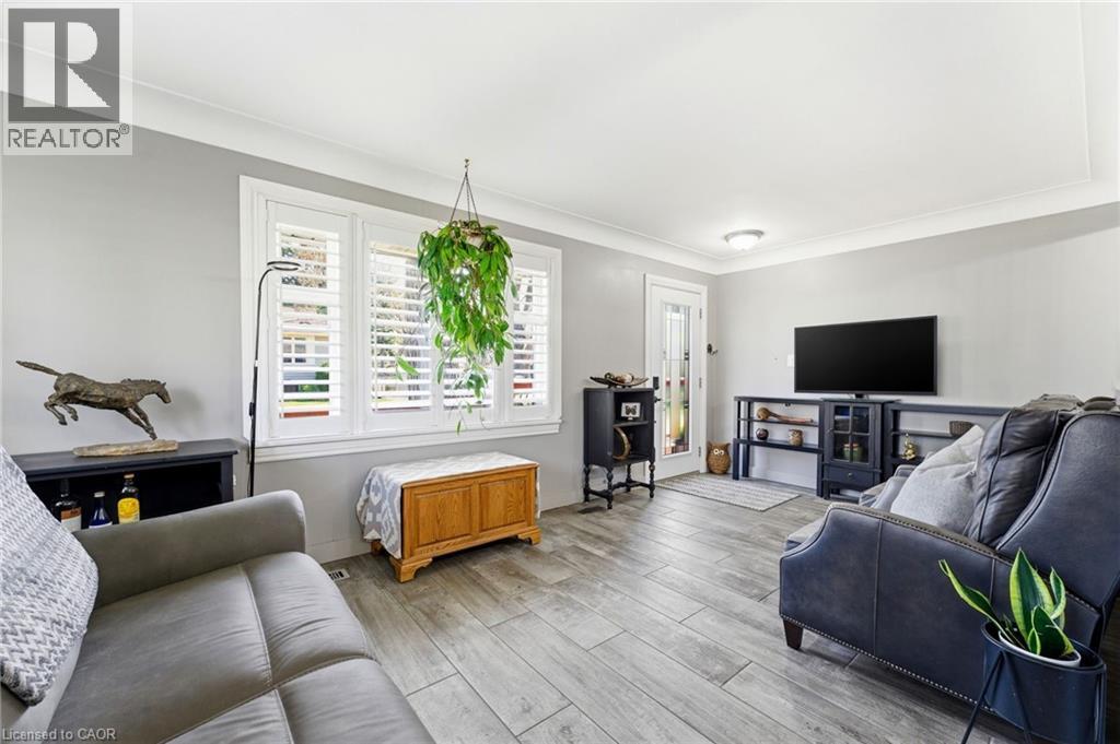 393 Nelson Street, Brantford, Ontario  N3S 4E6 - Photo 11 - 40823340