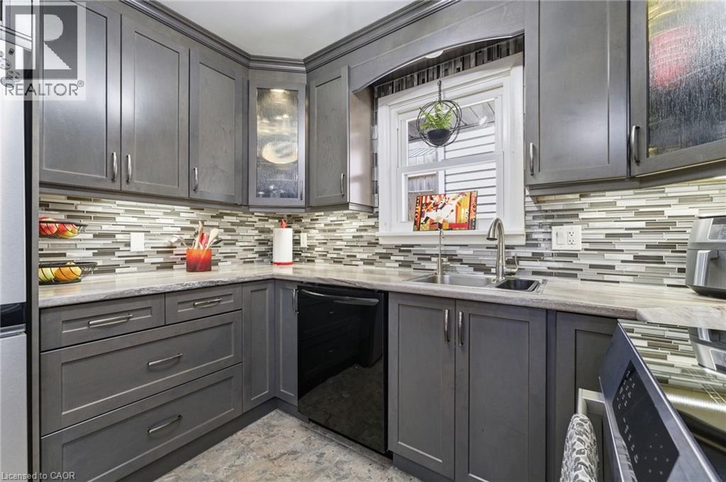 393 Nelson Street, Brantford, Ontario  N3S 4E6 - Photo 13 - 40823340