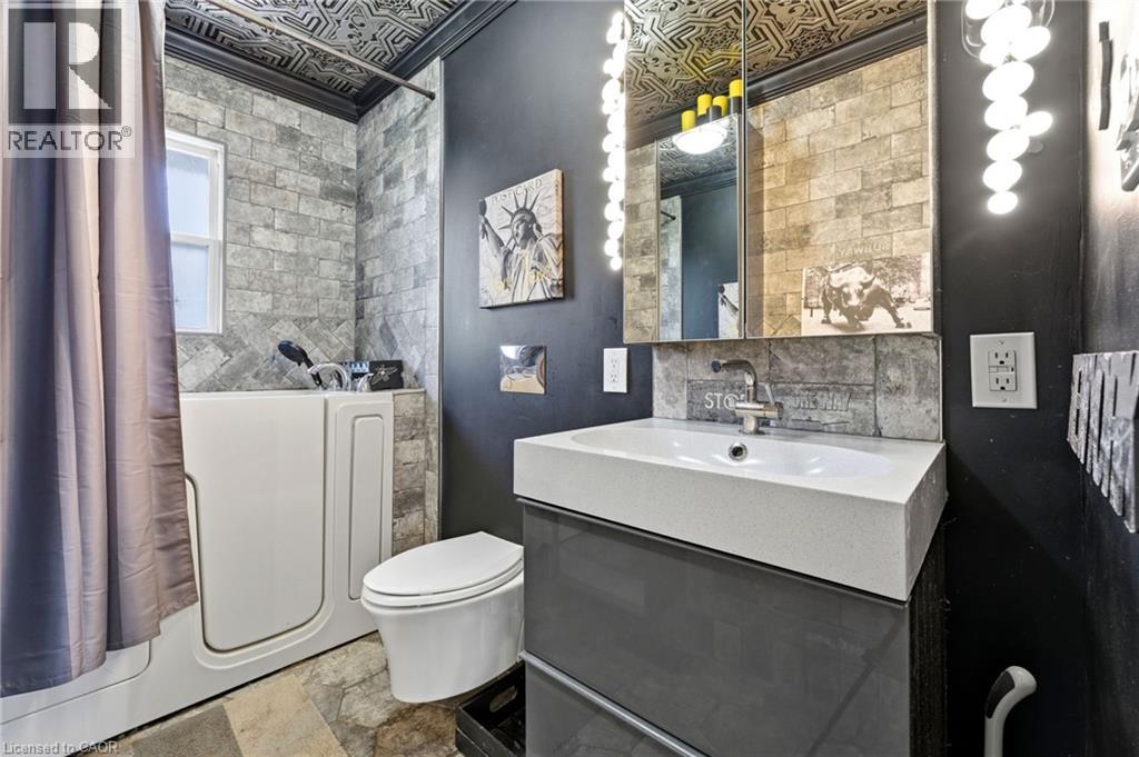 393 Nelson Street, Brantford, Ontario  N3S 4E6 - Photo 18 - 40823340