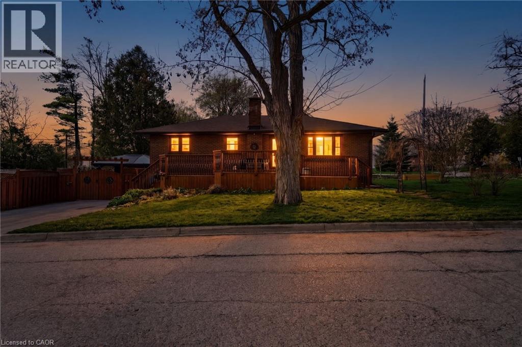 393 Nelson Street, Brantford, Ontario  N3S 4E6 - Photo 3 - 40823340