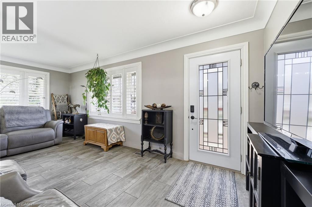 393 Nelson Street, Brantford, Ontario  N3S 4E6 - Photo 9 - 40823340