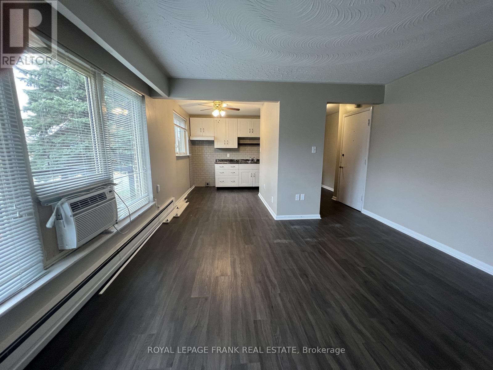 300 Athol Street, Whitby, Ontario  L1N 3Z4 - Photo 10 - E13041390