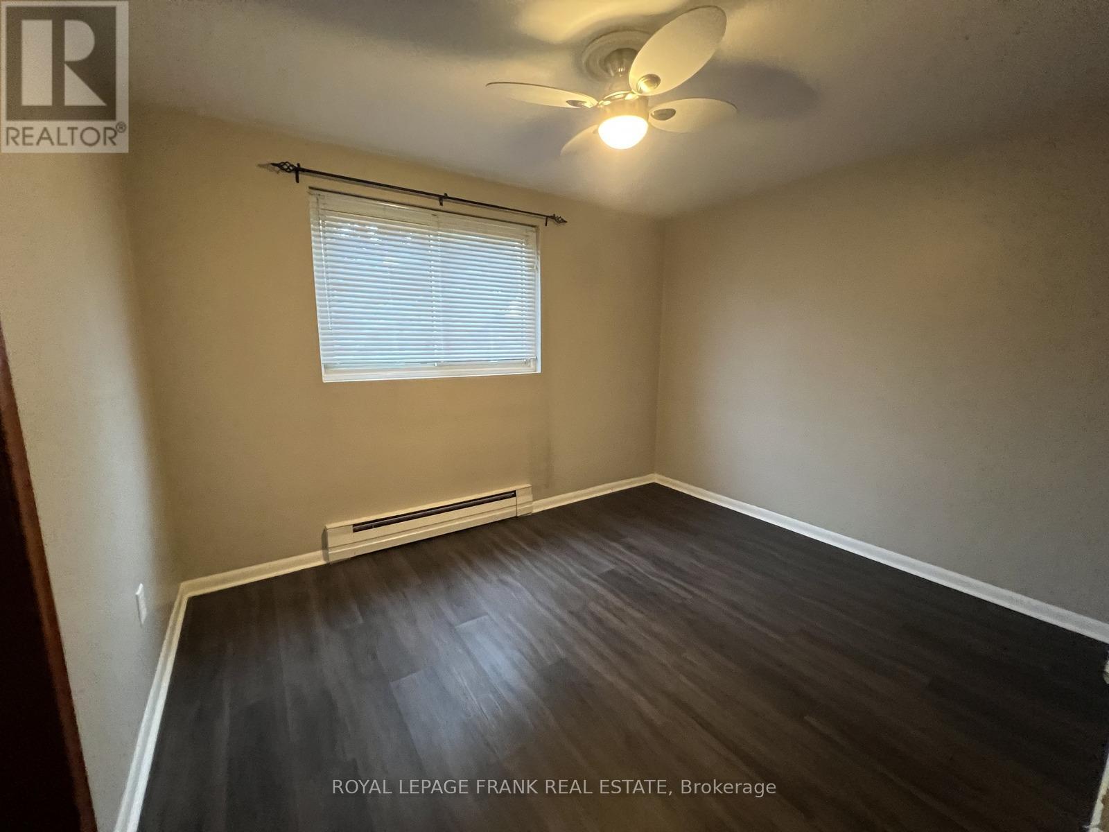 300 Athol Street, Whitby, Ontario  L1N 3Z4 - Photo 11 - E13041390