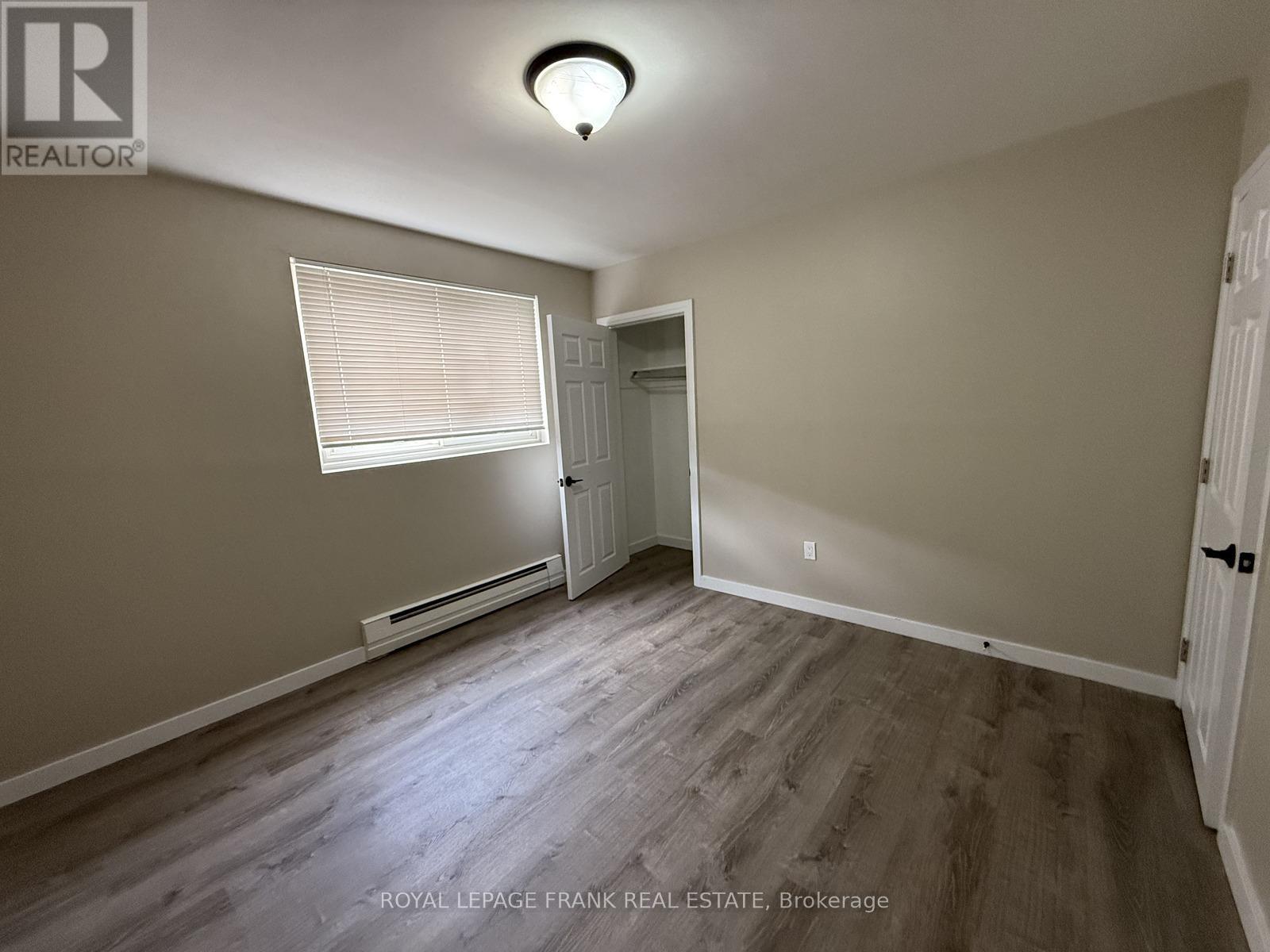 300 Athol Street, Whitby, Ontario  L1N 3Z4 - Photo 8 - E13041390