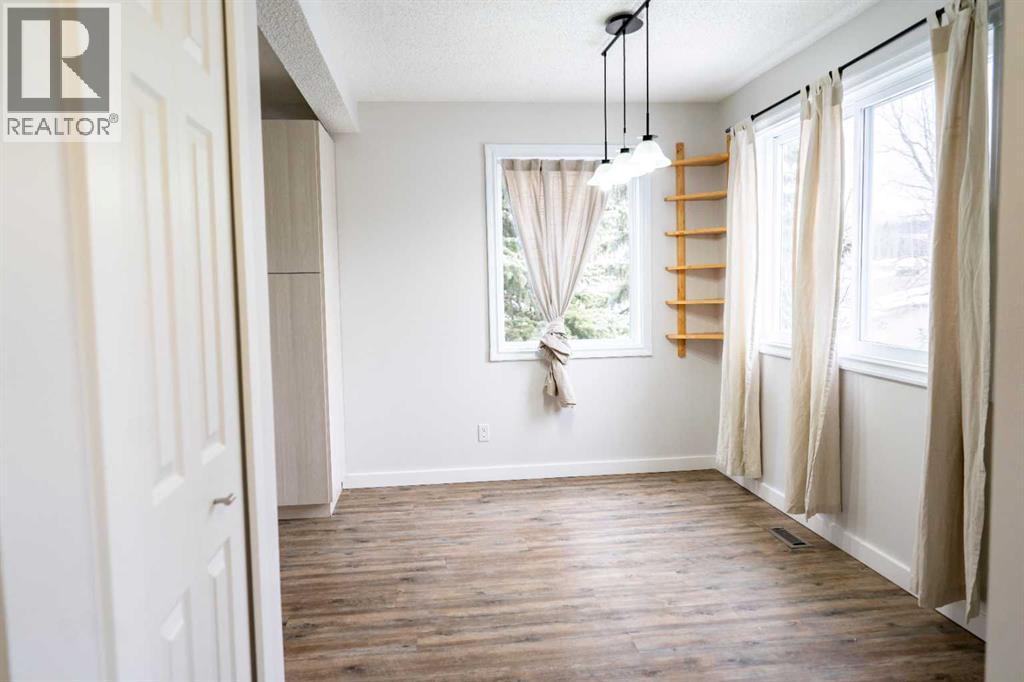 310, 457 Collinge Road, Hinton, Alberta  t7v 1k8 - Photo 2 - A2302176