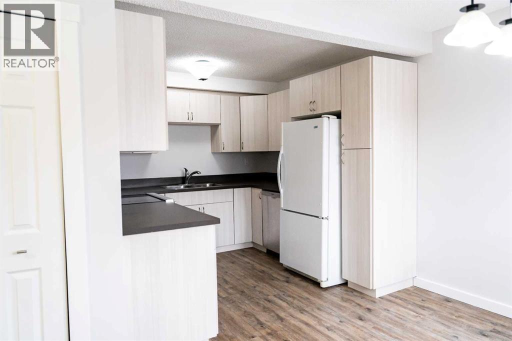 310, 457 Collinge Road, Hinton, Alberta  t7v 1k8 - Photo 3 - A2302176