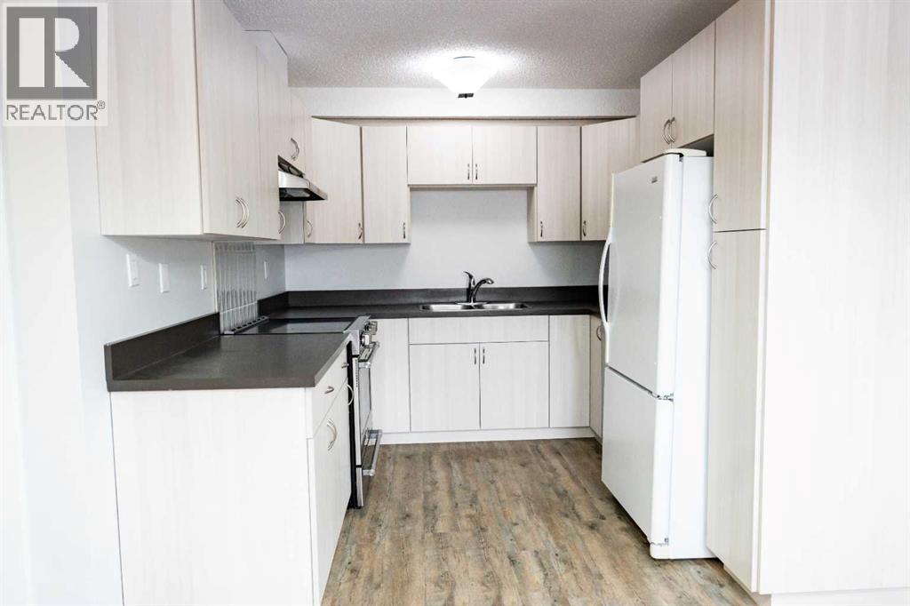 310, 457 Collinge Road, Hinton, Alberta  t7v 1k8 - Photo 4 - A2302176