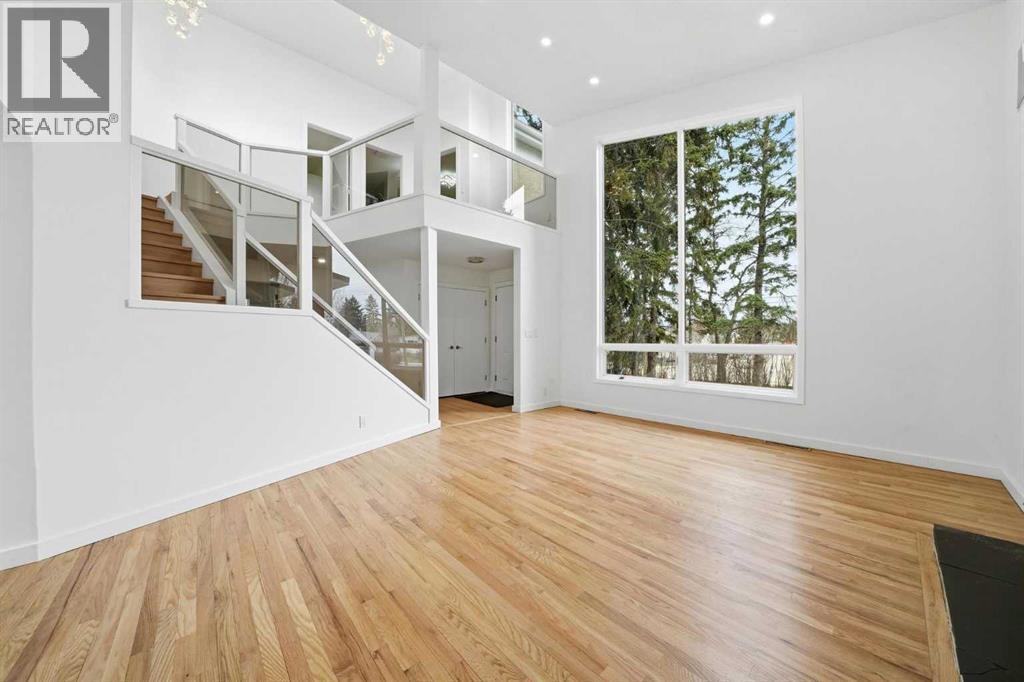 8003 33 Avenue Nw, Calgary, Alberta  T3B 1L5 - Photo 5 - A2304742