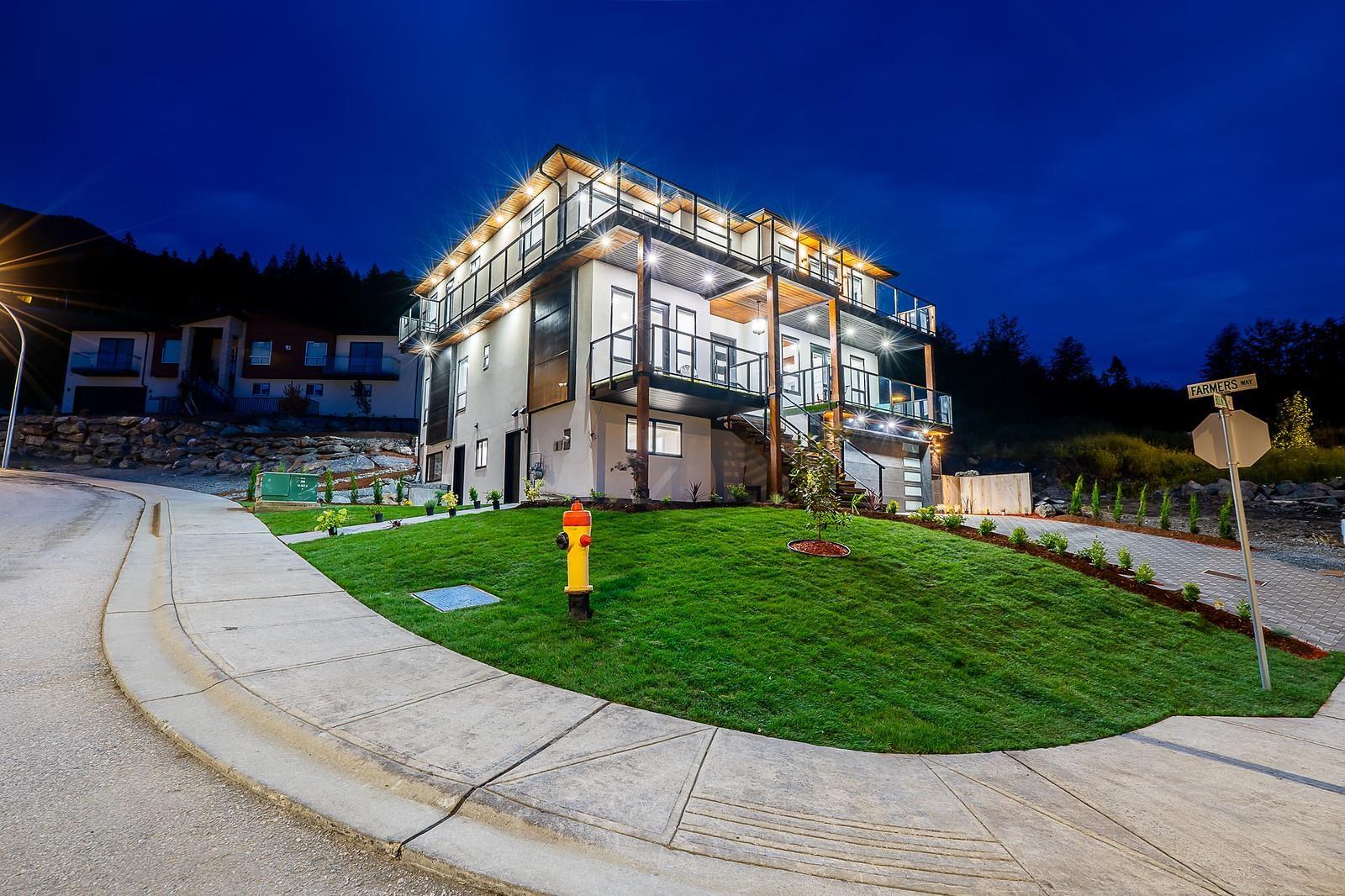 8182 Bounty Place, Eastern Hillsides, Chilliwack, British Columbia  V4Z 0E4 - Photo 2 - R3115520