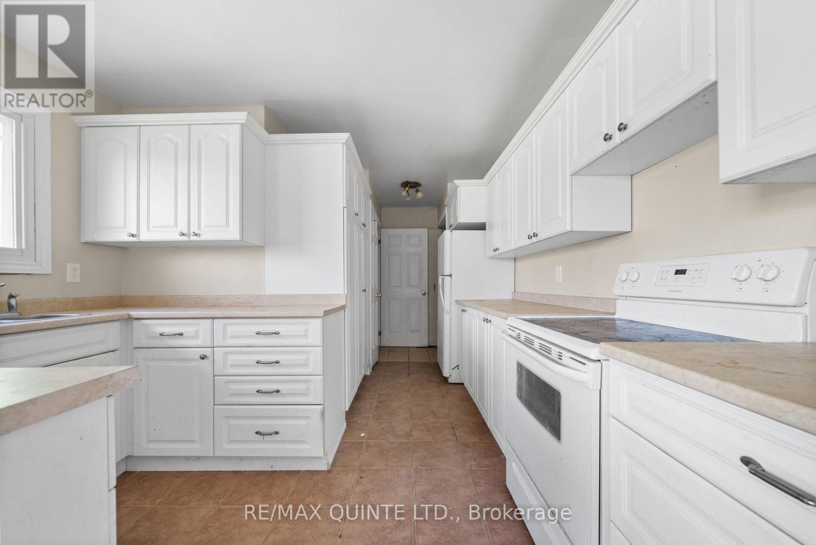 403 Whites Road, Quinte West, Ontario  K8V 5P5 - Photo 11 - X13041312